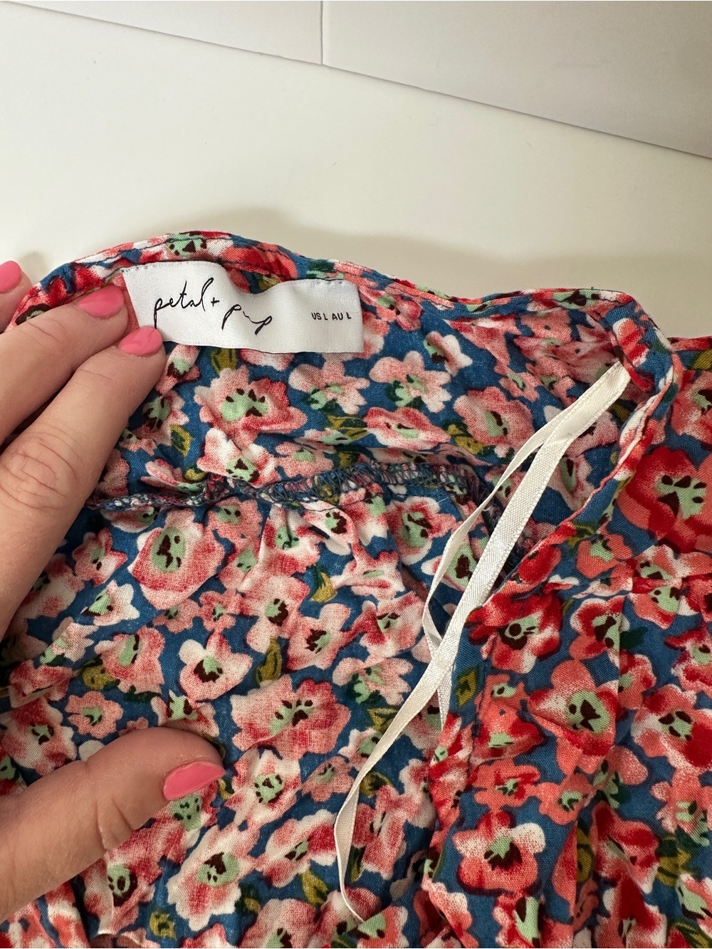 Petal & Pup
Kelda Blue Ditsy Floral Midi Dress - Picture 5 of 7
